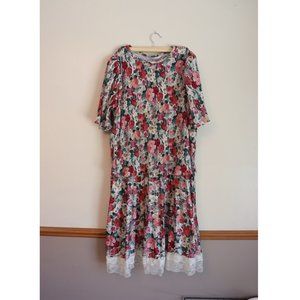 SOLD Vintage Cottagecore Floral Short Sleeve Dress Size 16W